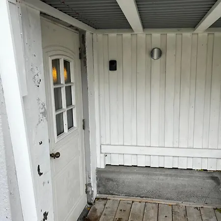 Hoda - Cozy With Free Parking