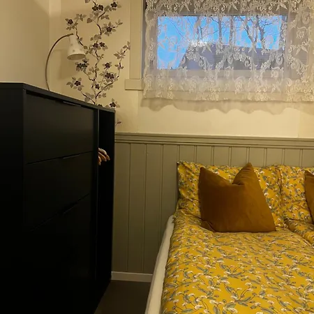 Hoda - Cozy With Free Parking Leilighet