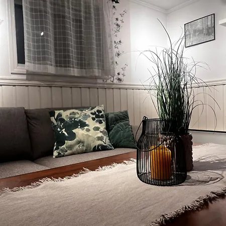 Hoda - Cozy With Free Parking Apartment